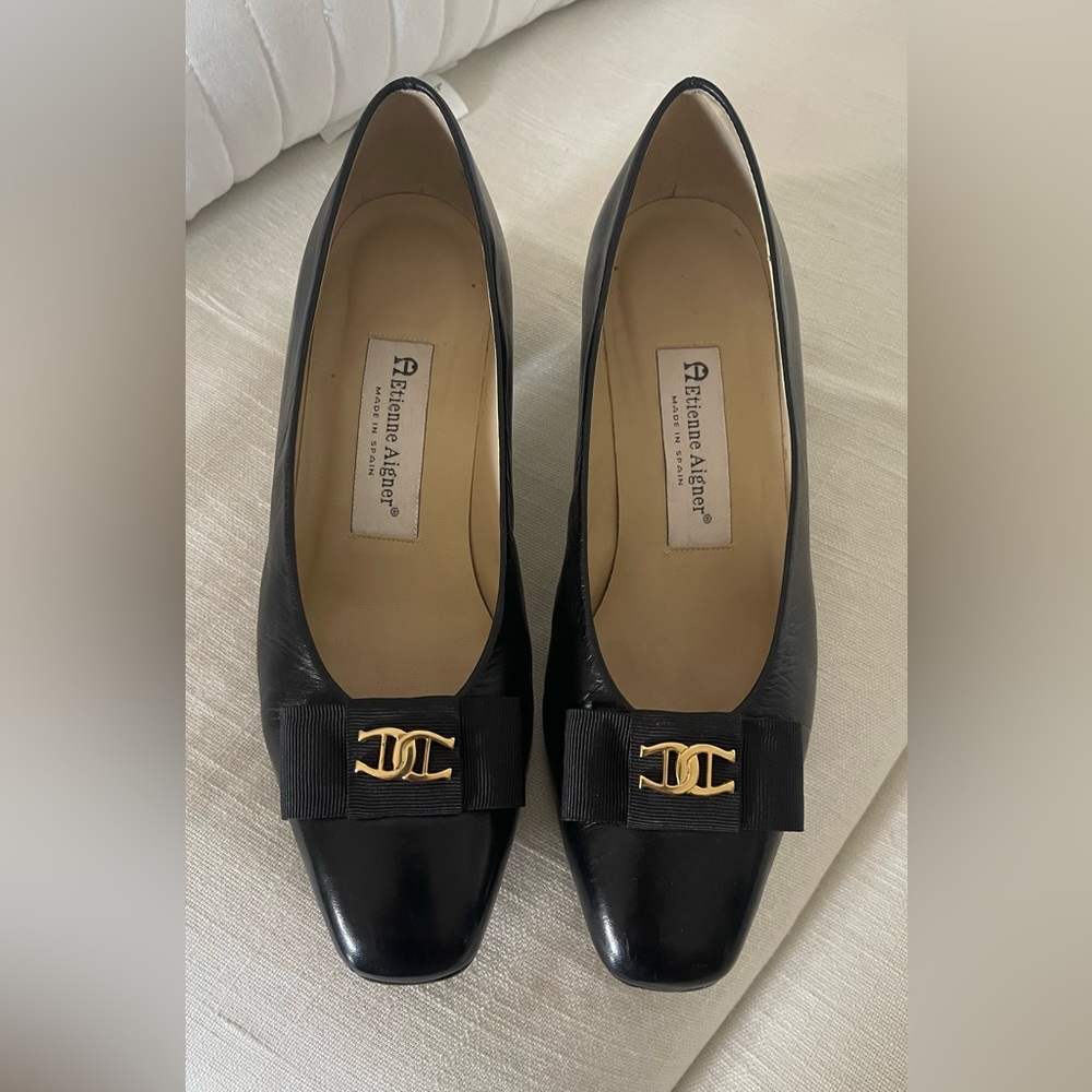 Etienne Aigner black leather pumps, size 7.5, excellent condition